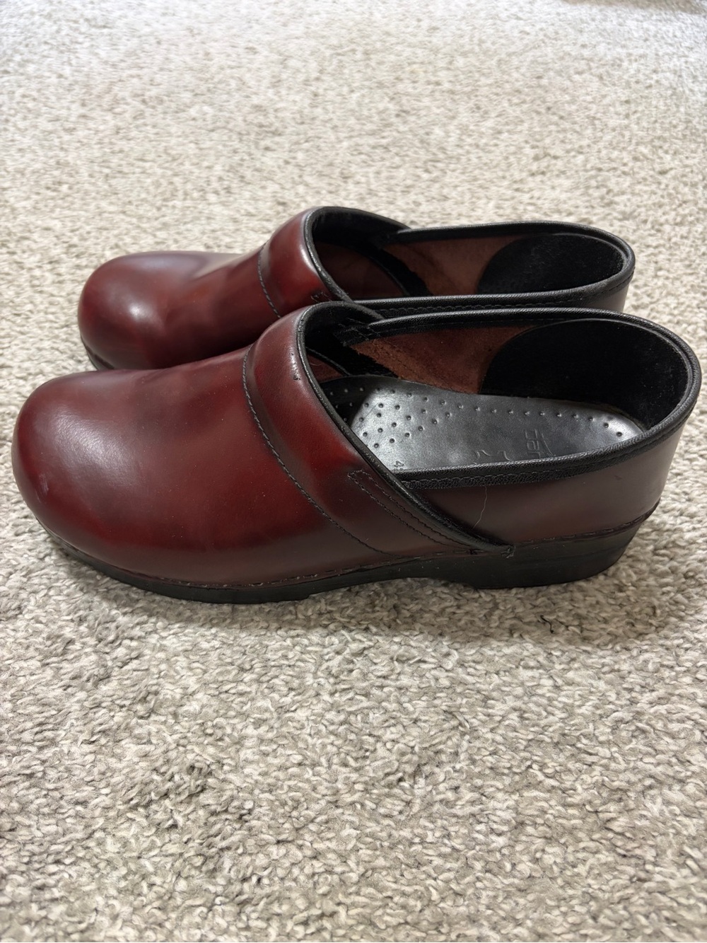 Dansko Professional Clogs Size 42 Burgundy Brown Leather Slip-On Comfort Shoes